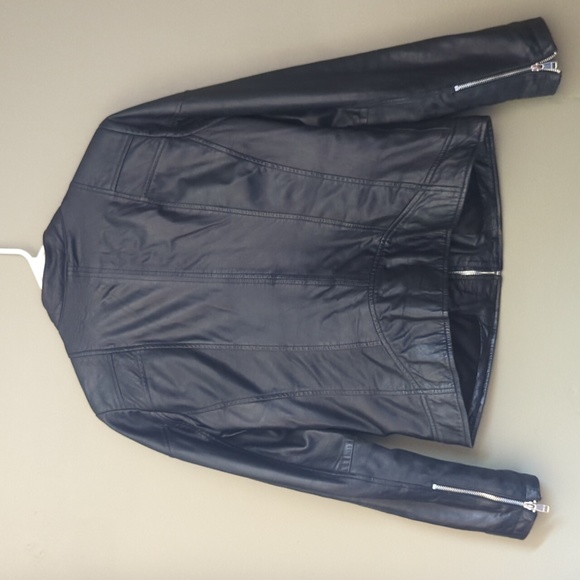 Danier Black Leather Jacket - Picture 5 of 8